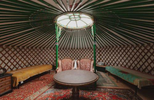 Cosy yurt at a nature retreat in Sequoia N Forest - Foto 1