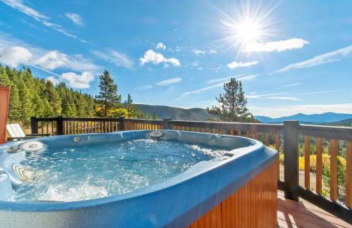 Family Mountain Getaway w Hot Tub and Amazing Views! Close to Hiking & Skiing - Foto 7