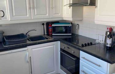 Lovely lodge in Pembrokeshire with Wi-Fi - Foto 16