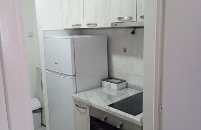 Charming Studio Apartment in Novi Pazar With City & Mountain Views - Foto 16