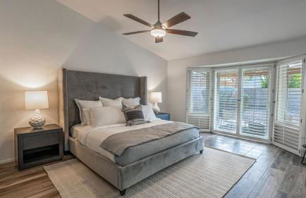 New Listing! Stylish 4 Bdrm W/pool and Game Room - Foto 40