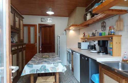 Maison spacieuse avec jardin, BBQ, table de ping-pong, proche commerces, pour 9 personnes et bébés - FR-1-581-96 - Foto 21