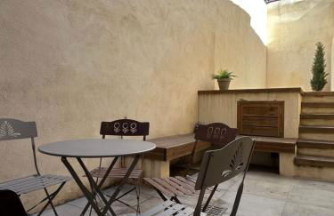 Au pied de la Cité Médiévale, piscine, vue extraordinaire, gîte La Trivala à Carcassonne - Photo 16