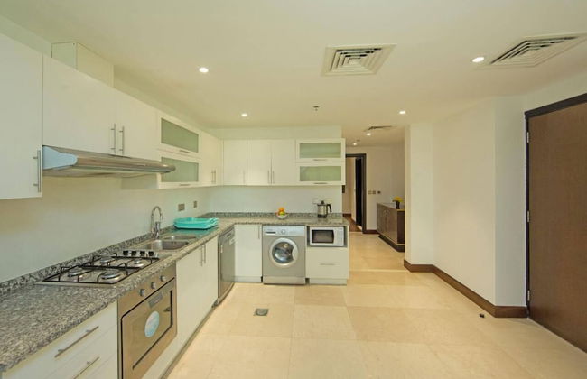 Number One Tower Suites - Photo 55