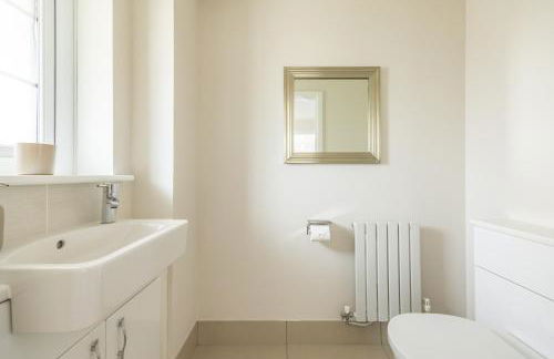 Luxury Detached Home - Foto 44