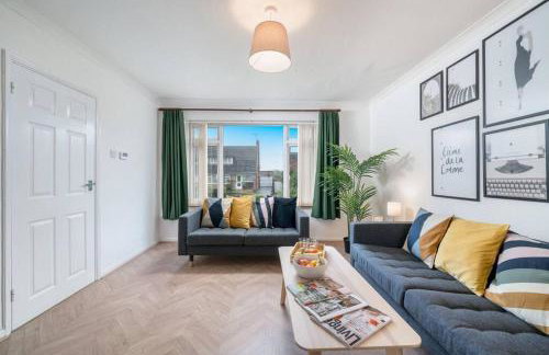 3 Bed Detached House in Hitchin! - Foto 1