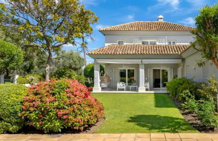 VACATION MARBELLA I Guadalmina Golf Front Villa, Private Pool, Close to the Beach - Photo 47