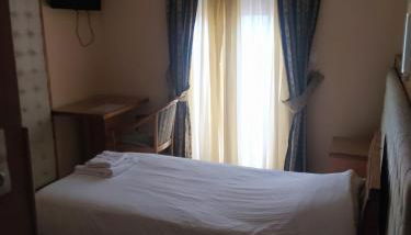 Studios Cosmopolitan - Photo 5