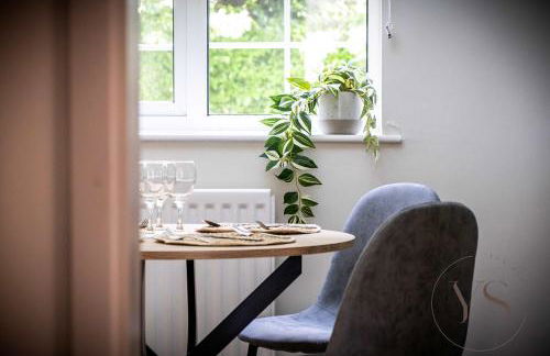 Spacious 6BR Villa in 32 Le More Birmingham with 7 Beds and Free Onsite Parking - Foto 32