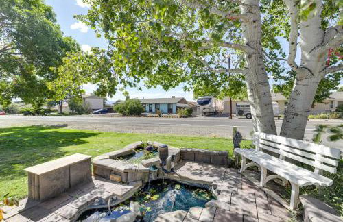 Hot Tub & Fire Pit: Serene Clifton Retreat! - Foto 33