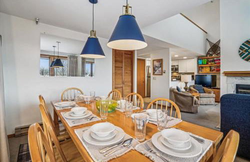 Highridge B20 Spectacular Top Floor Two Bedroom with Loft Condo with Scenic Views and Sports Center - Foto 28