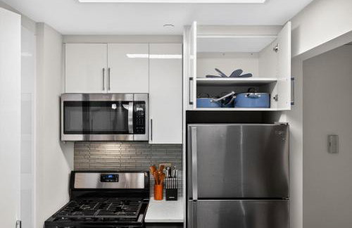 FiDi 1 BR w Work Setup by Anyplace - 11729 - Foto 9