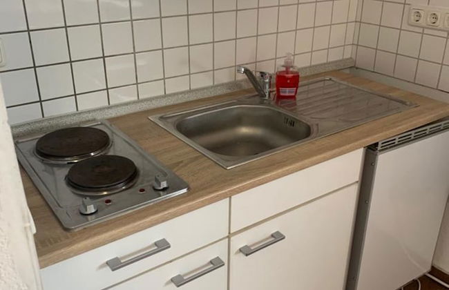 Einfache 1-Zimmer Wohnung für max 4 - Foto 2