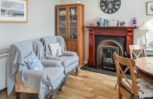 Spring Cottage - Photo 2