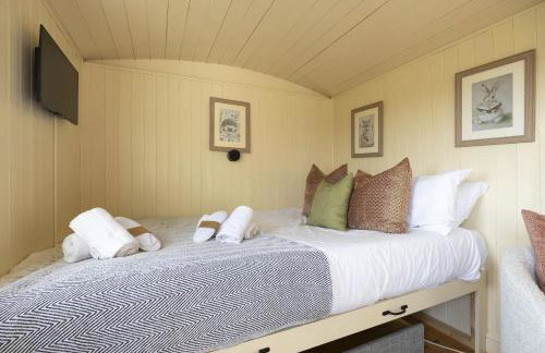 Riverside Cottage & Shepherd’s Hut with Hot Tub - Foto 24