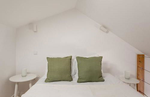 Calçada de Santo Amaro Apartments - Photo 42