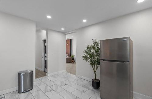 Brick and Modern on Miami St By StayLage - Foto 25