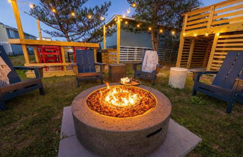 Oceanside Cottage -3BDR 2BA-Walk to Beach! - Foto 48