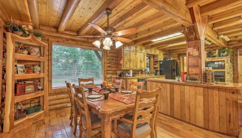 Log Cabin Sanctuary in Inverness with Furnished Deck - Foto 4