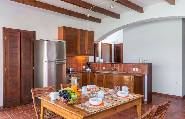 Cristelia Luxury Sea Front & Pool Villa - Foto 6