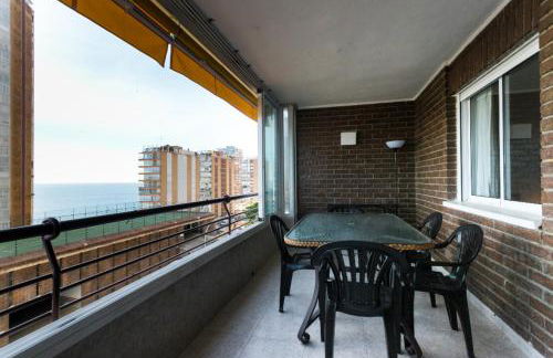 Beachside Apartment with Beautiful Sea Views - Photo 16
