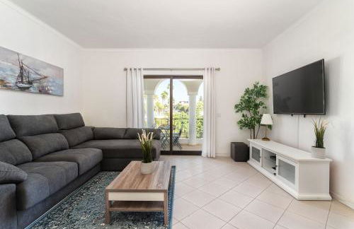 Host Wise - Lively Charming Apartment w Pool - Foto 25