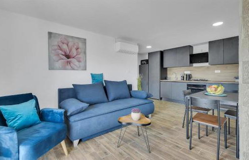 3 Bedroom Awesome Home In Vrgorac - Foto 4