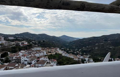 Beautifully renovated village house with spectacular views - Foto 17