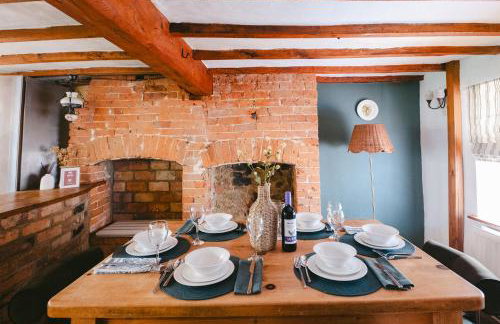 Family-Friendly Cotswolds Cottage with Log Burner, Garden, Sleeps 6 - Foto 39