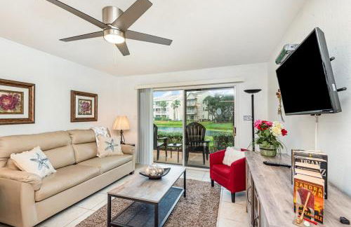 Serene Pondside Getaway - BC10 - Foto 23