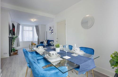 Newly Refurbished House - Close to Town Centre -Free Parking, Super-Fast Wifi, Smart TV with Netflix by Yoko Property - Photo 20