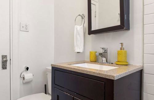 Sunlit Studio with City Charm - Lunt studio rep - Foto 12