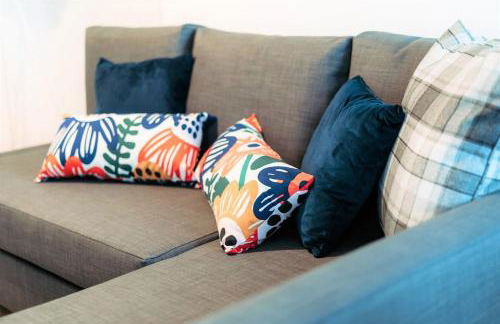 Riverside Rendezvous 1 bedroom Near Airport and City Centre SF - Foto 25