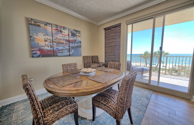 Astonishing Oceanfront Condo with Oversized Balcony to Enjoy Amazing Gulf View - Unit 0204 by RedAwning - Foto 18