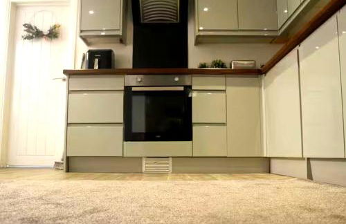 N&M Lodge Dunstable lodge with Free Parking - Photo 12