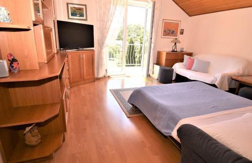 2 bedroom apartment with garden - Foto 13
