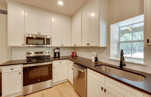 Walk to Lake Ouachita Peaceful Duplex with Patio! - Foto 8