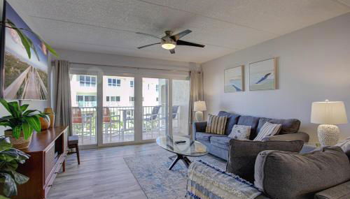 Beautiful Ocean Side 2 Bedroom Condo with Pool - Foto 4