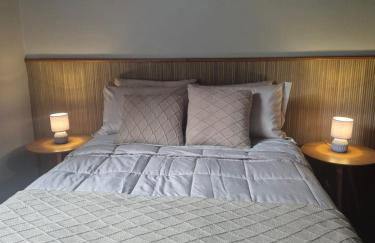 Chalé da Cachoeira - Cachoeira particular dentro da hospedagem - Foto 41