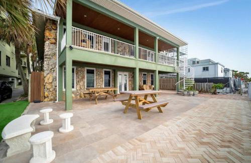 Stones Throw Beachside Bungalow #1 ON THE BEACH - Foto 7