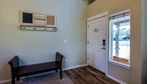 Wildflower Getaway HALF acre yard firepit hot tub bikes Dogs OK - Foto 3