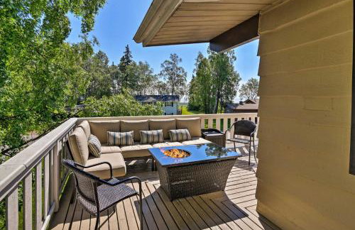 Theater Room and Fire Pit Anchorage Family Retreat - Foto 1