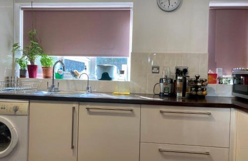 Cosy Modern Family Home Free Parking Garden - Foto 11