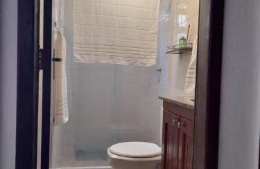 TOP 1 QUARTO com ESTACIONAMENTO em Condomínio com VISTA INCRIVEL - PORTARIA 24h, PISCINA, Sauna e Parquinho Infantil - Apartamento com Ar condicionado, Smart TV, Wi-Fi, Cozinha Completa, NETFLIX, Entre o MAR e a LAGOA, CUSTO BENEFICIO - Foto 15