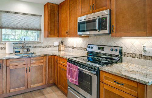 Modern Lake Conroe House with Lakefront Park and Deck! - Photo 28