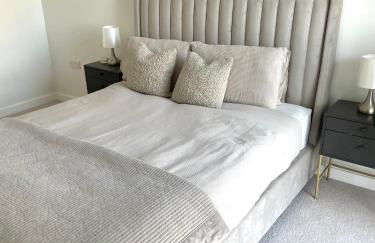 Beautiful 1 bedroom Luxury Apartment near Erith Station - Photo 6