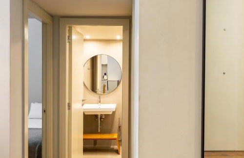 Uma Suites Barceloneta Beach - Photo 19