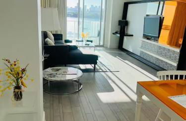 Stunning Views 2BD Condo at Hotel w Pool, Bar - Foto 18