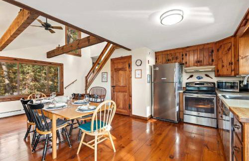 Waterfront on Swan Pond with Kayaks - Photo 13