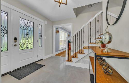 Modern Luxury with Pool Table 3BR-5BD Sleeps 10 - Foto 17